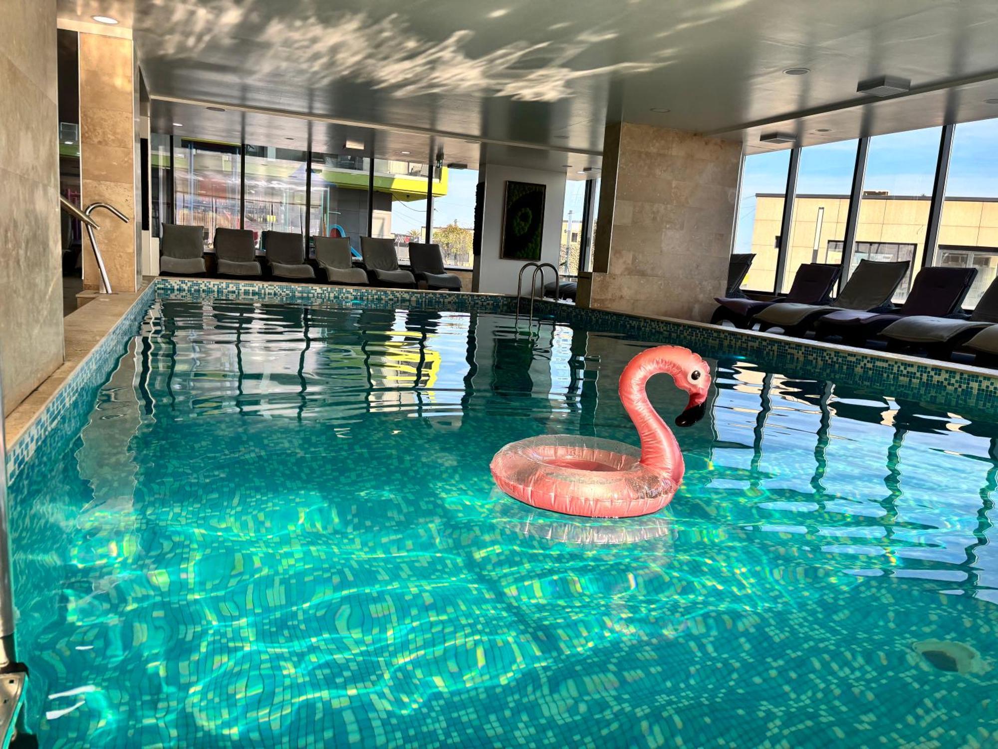 Eka Studio - Pool & Spa Beach Resort ナボダリ エクステリア 写真