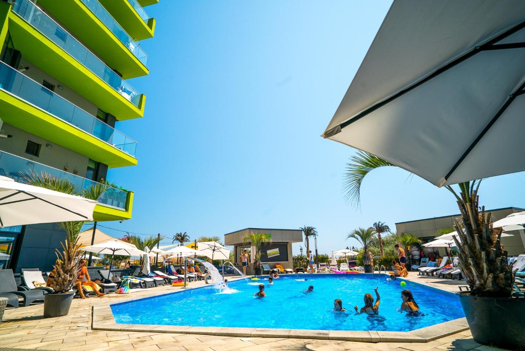 Eka Studio - Pool & Spa Beach Resort ナボダリ エクステリア 写真
